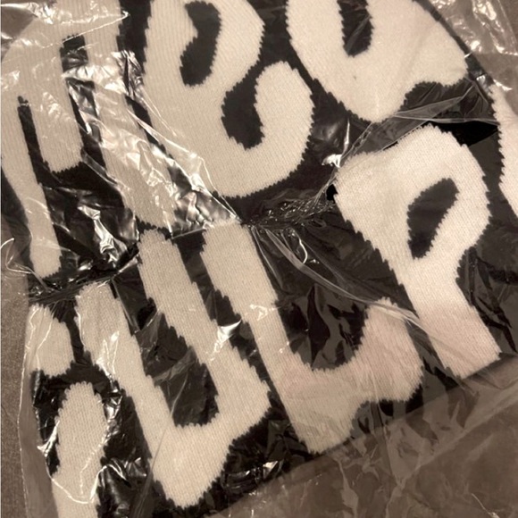 black and white mea culpa beanie - Picture 1 of 2